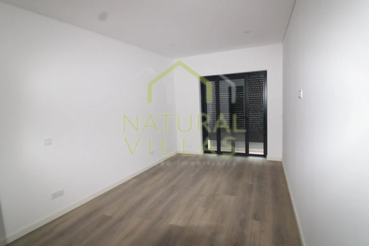 Apartamento T2 para Venda em Faro (Sé e São Pedro) Foto 6