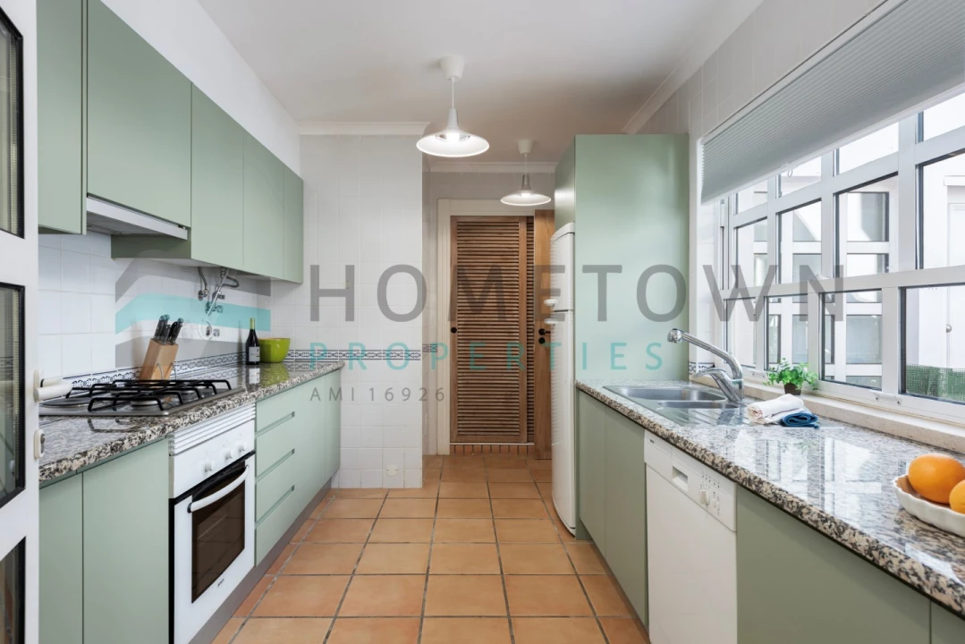 Apartamento T2 para Venda em Quarteira Foto 9