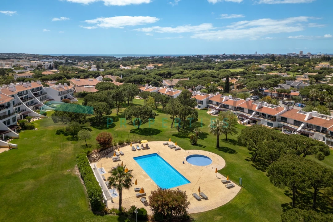 Apartamento T2 para Venda em Quarteira Foto 40