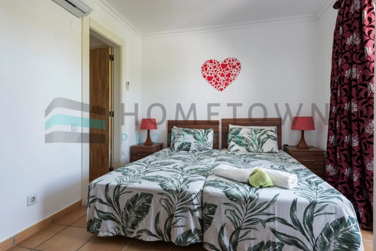 Apartamento T2 para Venda em Quarteira Foto 28