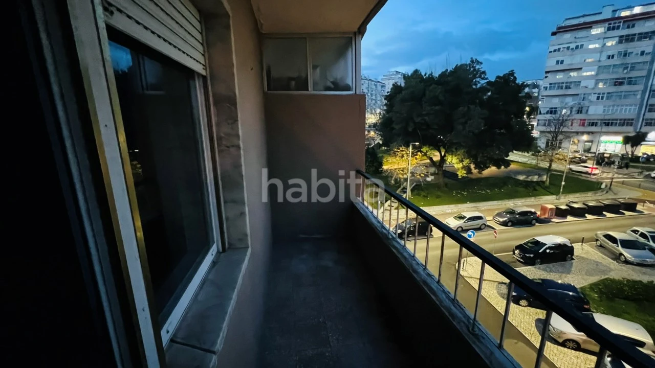Apartamento T3 para Venda em Massamá e Monte Abraão Foto 4