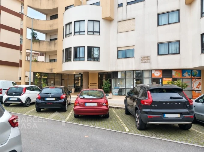 Loja para Arrendamento em Barcelos, V.Boa, V.Frescainha Foto 2