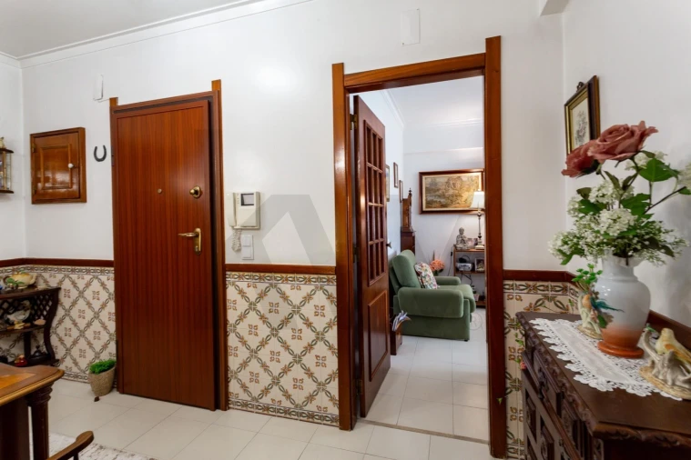 Apartamento T3 para Venda em Mina de Água Foto 11