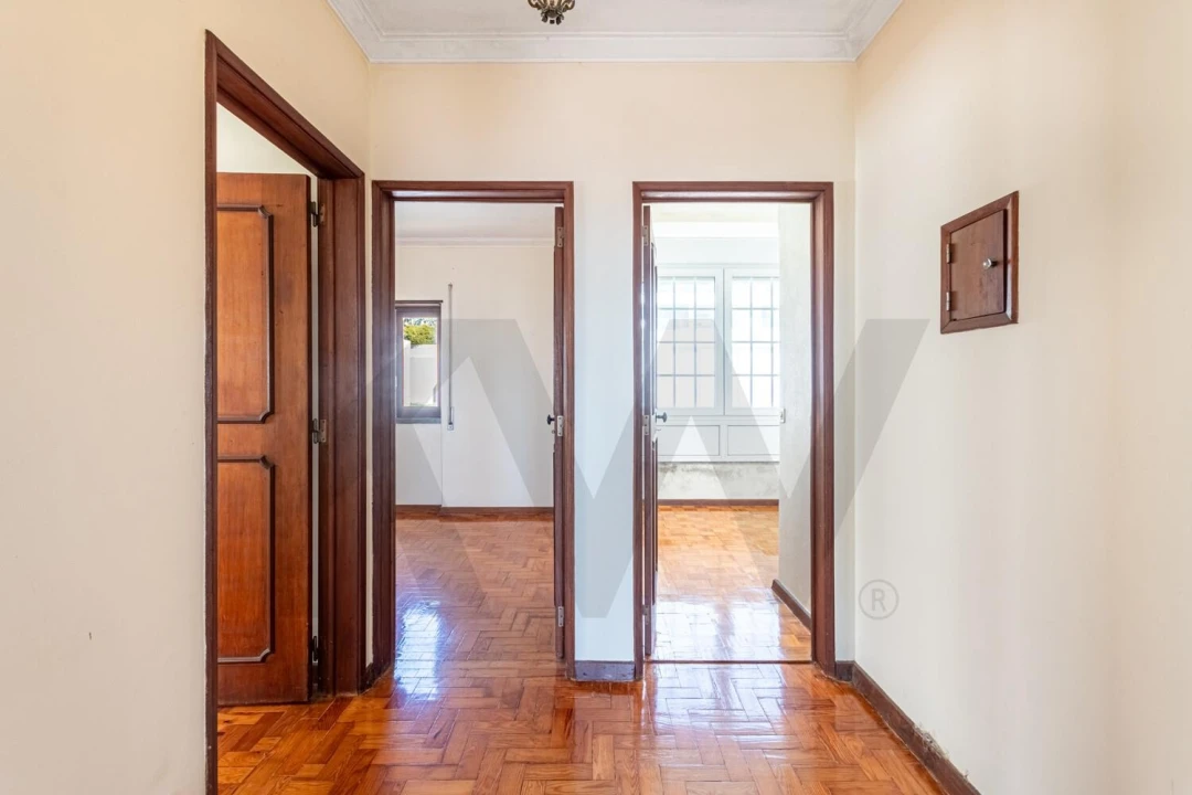 Apartamento T2 para Venda em São Domingos de Rana Foto 3