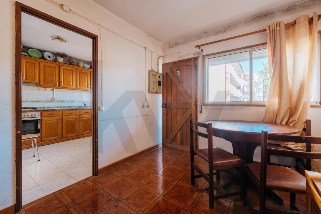 Apartamento T2 para Venda em Santo Antonio dos Olivais Foto 11