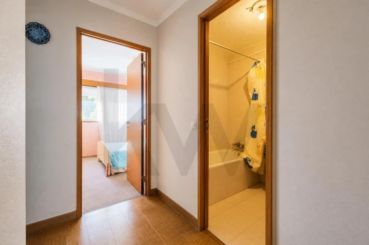Apartamento T2 para Venda em Santo Antonio dos Olivais Foto 28