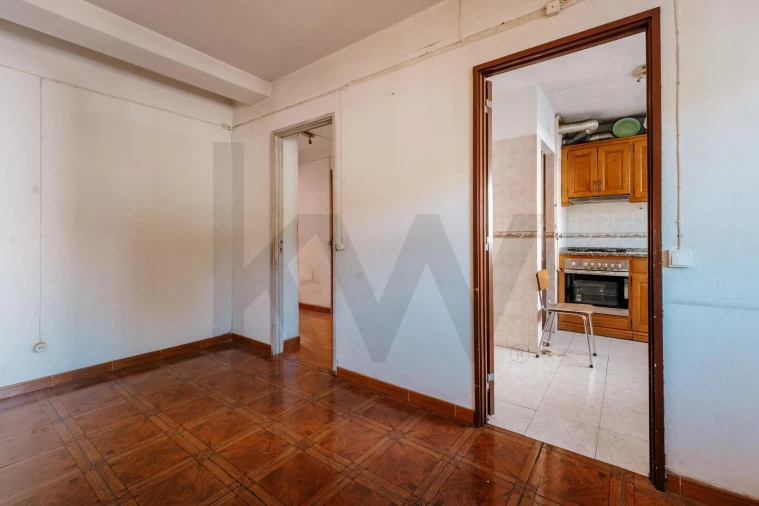 Apartamento T2 para Venda em Santo Antonio dos Olivais Foto 9