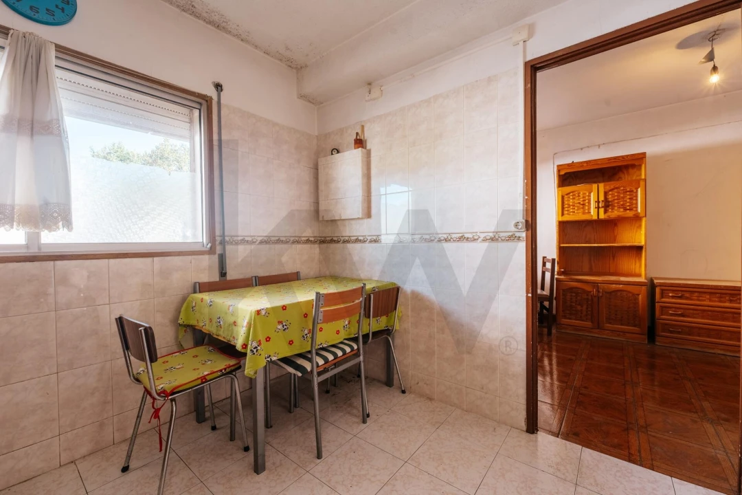 Apartamento T2 para Venda em Santo Antonio dos Olivais Foto 15