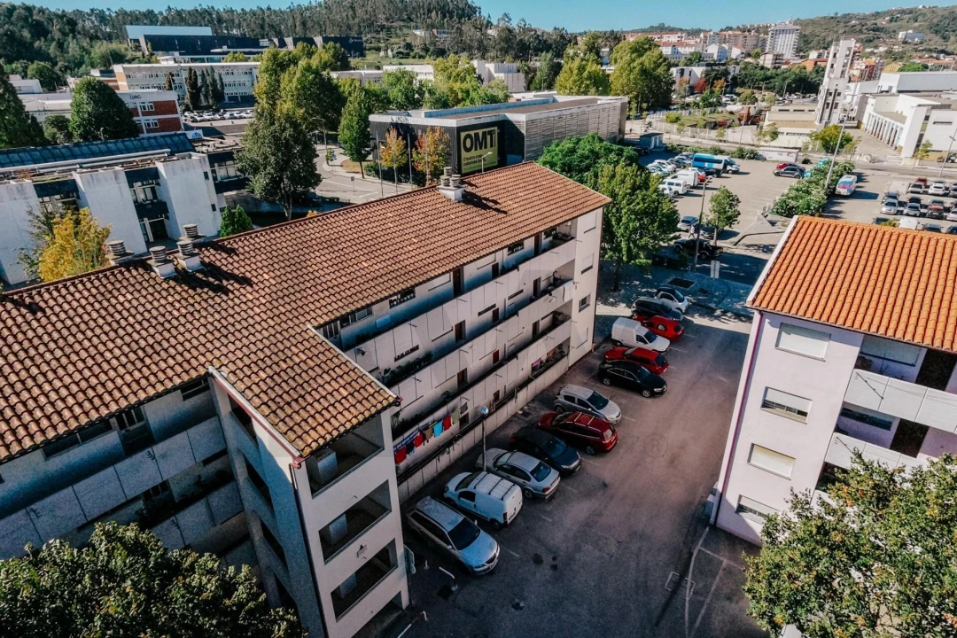 Apartamento T2 para Venda em Santo Antonio dos Olivais Foto 1