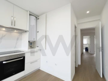 Apartamento T4 para Arrendamento em Marvila, Ribeira Santarém, São Salvador, São Nicolau