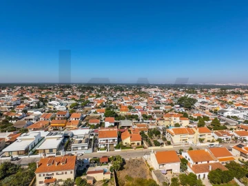 Moradia T4 para Venda em Fernao Ferro
