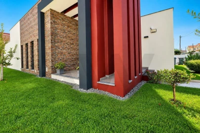 Moradia T4 para Venda em Fernao Ferro