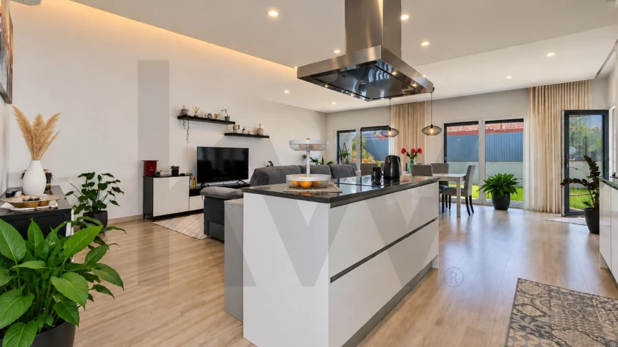 Moradia T4 para Venda em Fernao Ferro