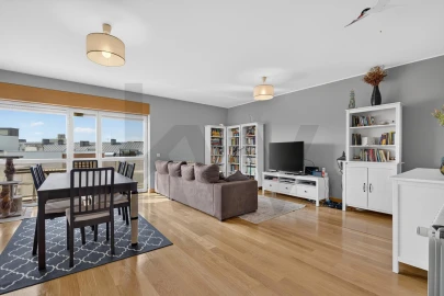 Apartamento T3 para Venda em Glória e Vera Cruz
