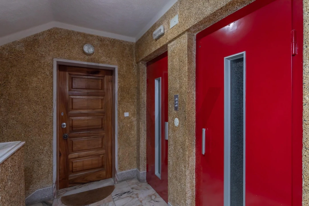 Apartamento T2 para Venda em Agualva e Mira-Sintra Foto 32