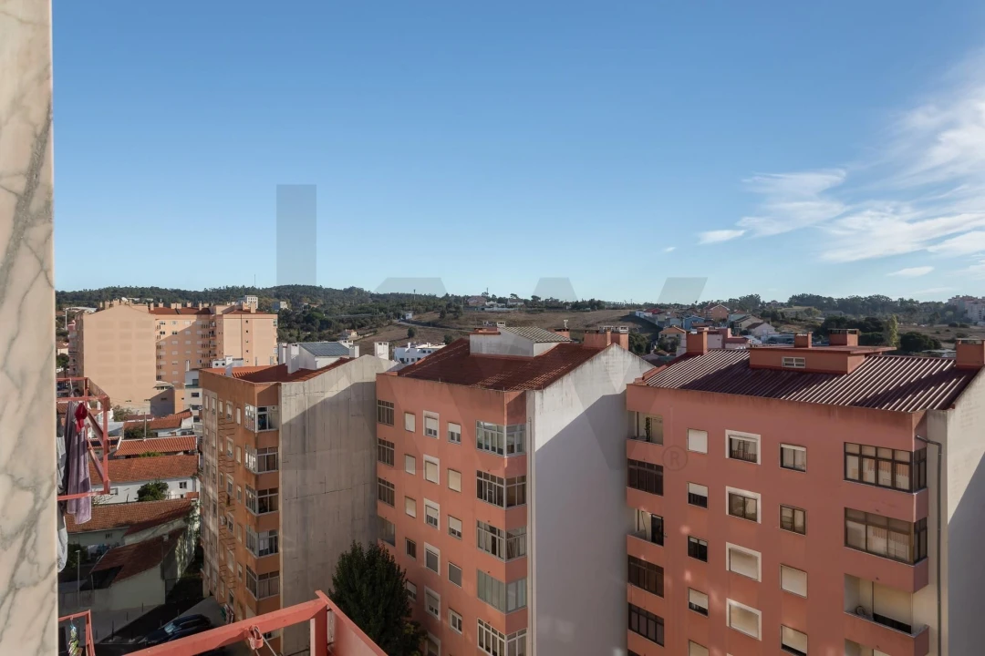 Apartamento T2 para Venda em Agualva e Mira-Sintra Foto 28
