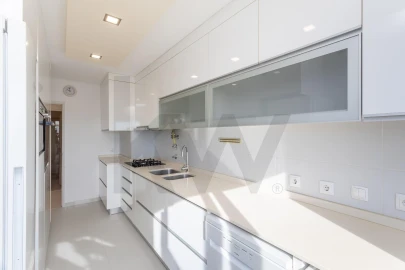 Apartamento T2 para Venda em Agualva e Mira-Sintra