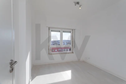 Apartamento T2 para Venda em Agualva e Mira-Sintra