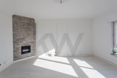 Apartamento T2 para Venda em Agualva e Mira-Sintra