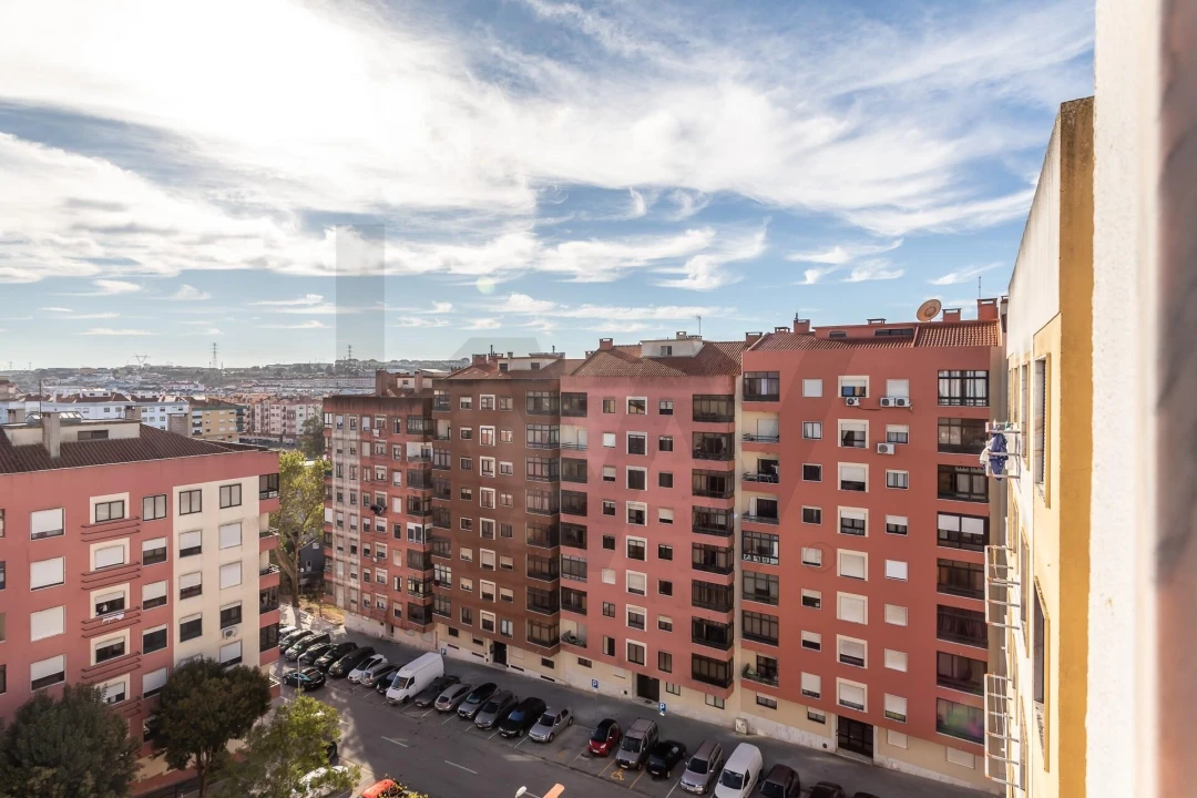 Apartamento T2 para Venda em Agualva e Mira-Sintra Foto 29