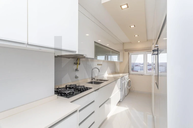 Apartamento T2 para Venda em Agualva e Mira-Sintra Foto 18