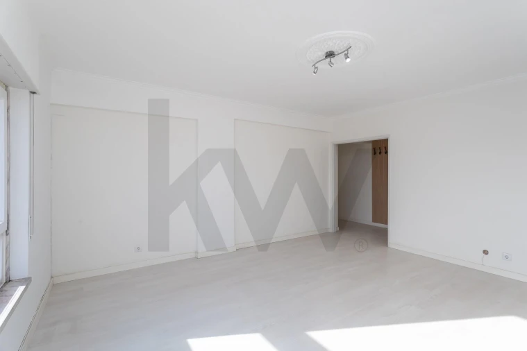 Apartamento T2 para Venda em Agualva e Mira-Sintra Foto 7