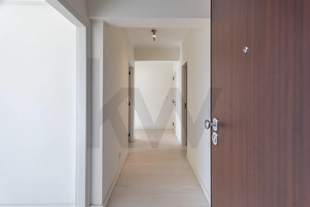 Apartamento T2 para Venda em Agualva e Mira-Sintra Foto 3