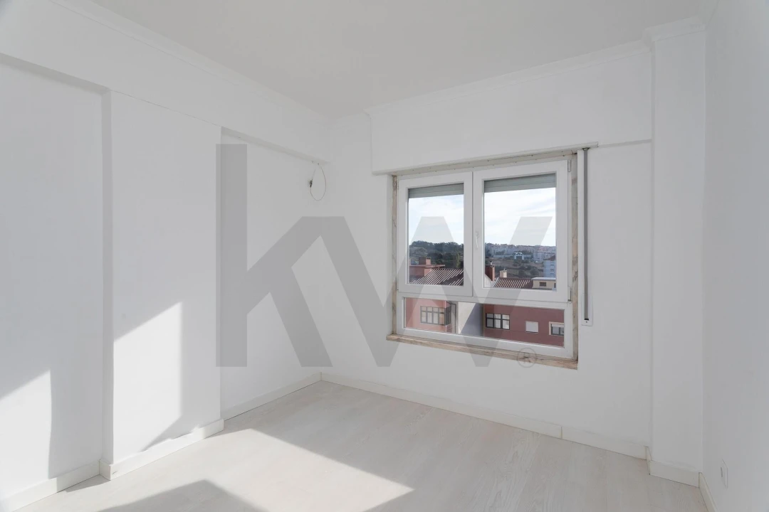 Apartamento T2 para Venda em Agualva e Mira-Sintra Foto 9