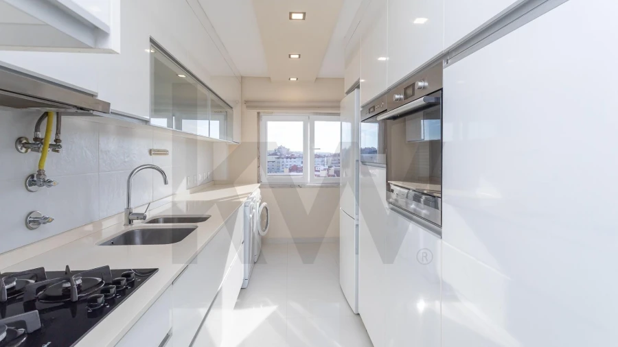 Apartamento T2 para Venda em Agualva e Mira-Sintra