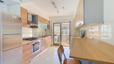 Apartamento T3 para Venda em São Domingos de Benfica