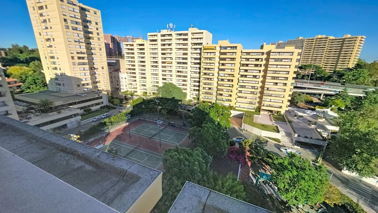 Apartamento T3 para Venda em São Domingos de Benfica Foto 30