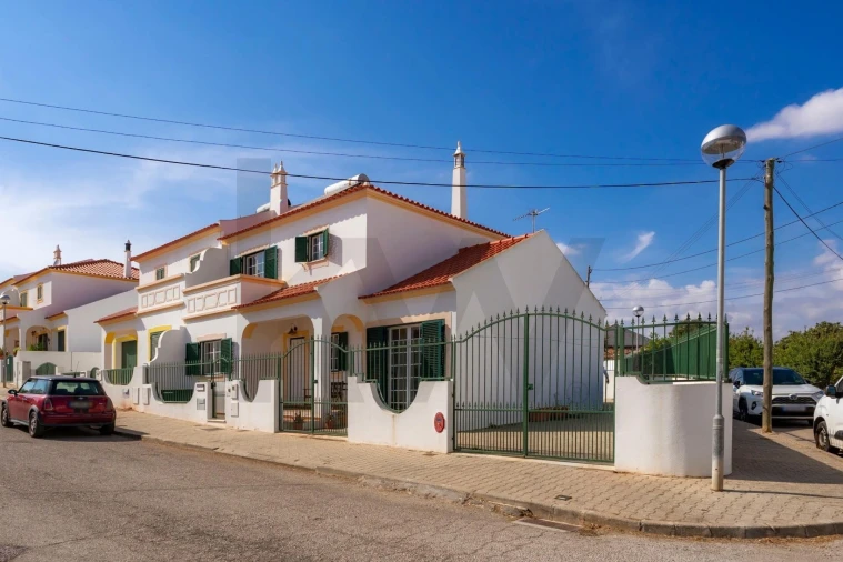 Moradia T3 para Venda em Vila Nova de Cacela Foto 47