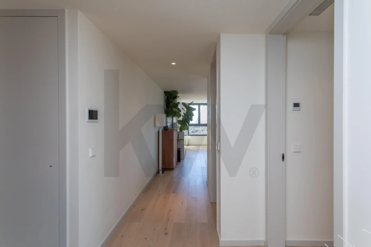 Apartamento T3 para Venda em Parque das Nações Foto 17