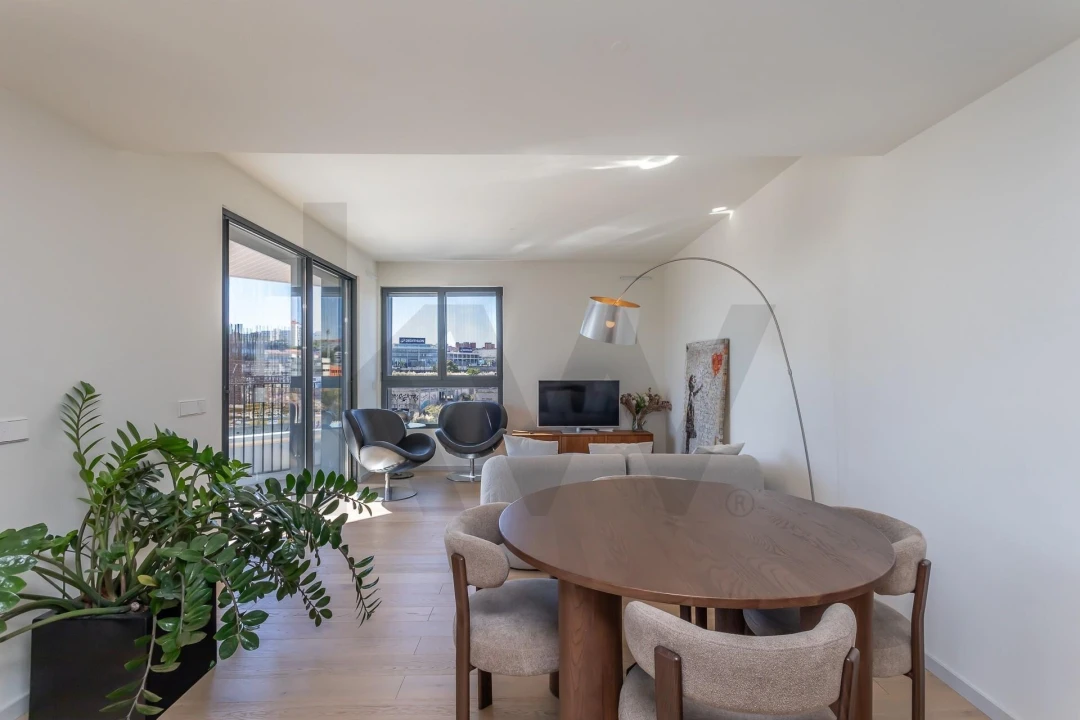 Apartamento T3 para Venda em Parque das Nações Foto 2