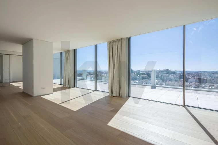 Apartamento T4 para Venda em Areeiro Foto 2