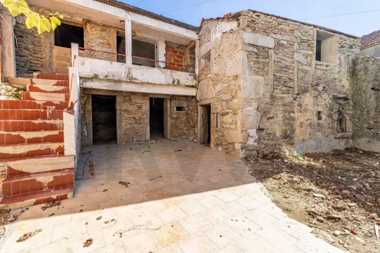 Moradia T2 para Venda em São Pedro de Castelões Foto 2