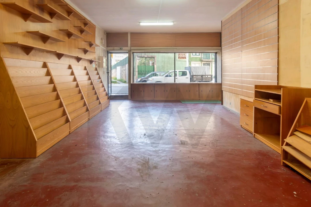 Loja para Arrendamento em Mafamude e Vilar do Paraíso Foto 12
