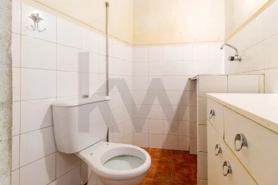 Loja para Arrendamento em Mafamude e Vilar do Paraíso