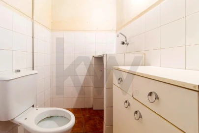 Loja para Arrendamento em Mafamude e Vilar do Paraíso