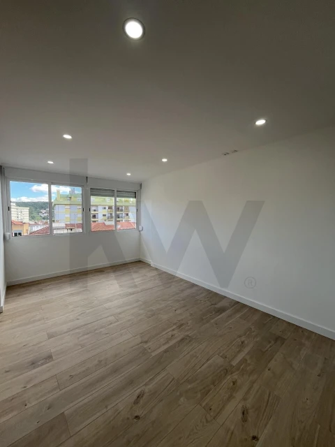 Apartamento T3 para Venda em Odivelas