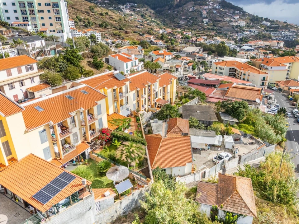 Apartamento T1 para Venda em Caniço Foto 25