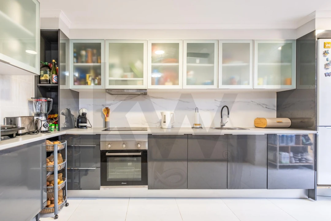 Apartamento T1 para Venda em Caniço Foto 7