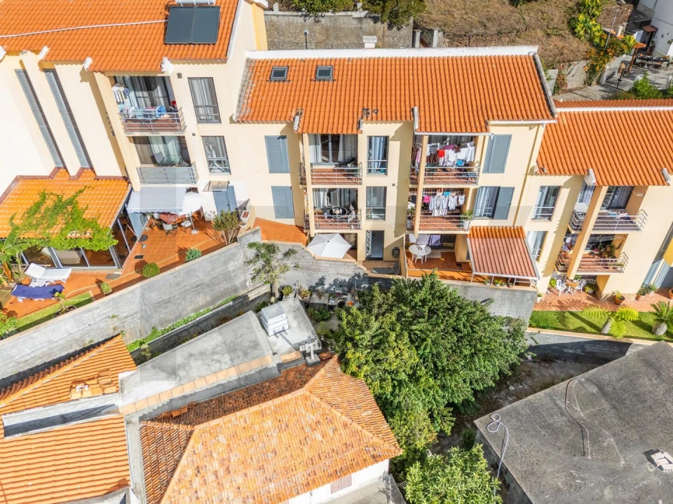 Apartamento T1 para Venda em Caniço Foto 19