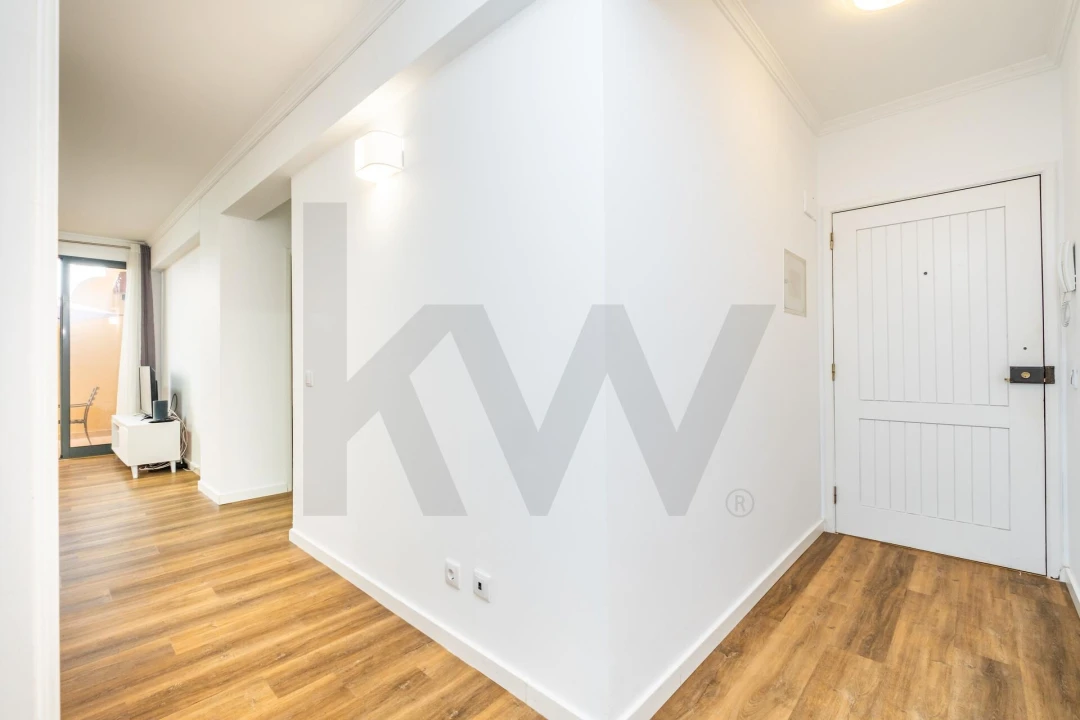 Apartamento T1 para Venda em Caniço Foto 13