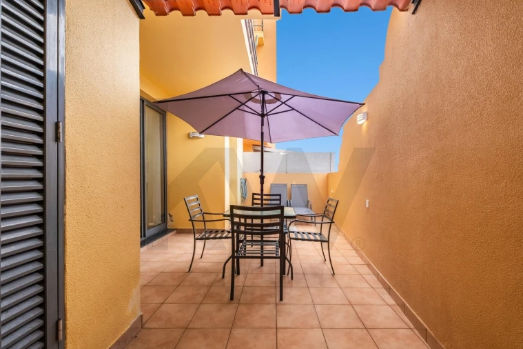 Apartamento T1 para Venda em Caniço Foto 18