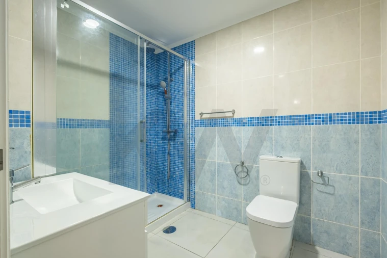 Apartamento T1 para Venda em Caniço Foto 12