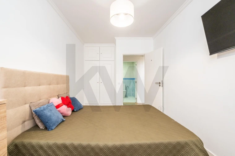 Apartamento T1 para Venda em Caniço Foto 10
