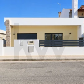 Moradia T3 para Venda em Fernao Ferro