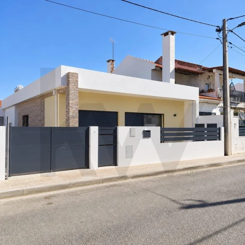 Moradia T3 para Venda em Fernao Ferro Foto 40