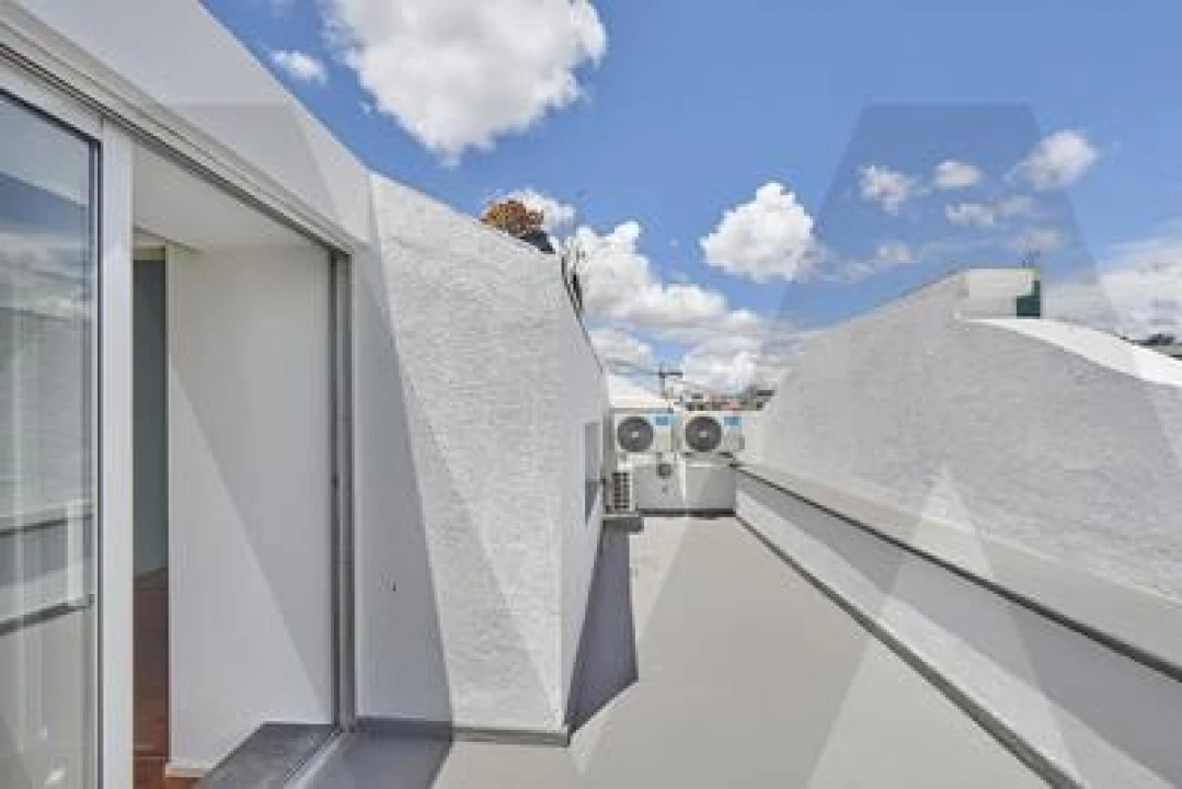 Apartamento T1 para Arrendamento em Avenidas Novas Foto 1